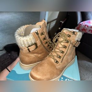 Brand new Cliffs boots